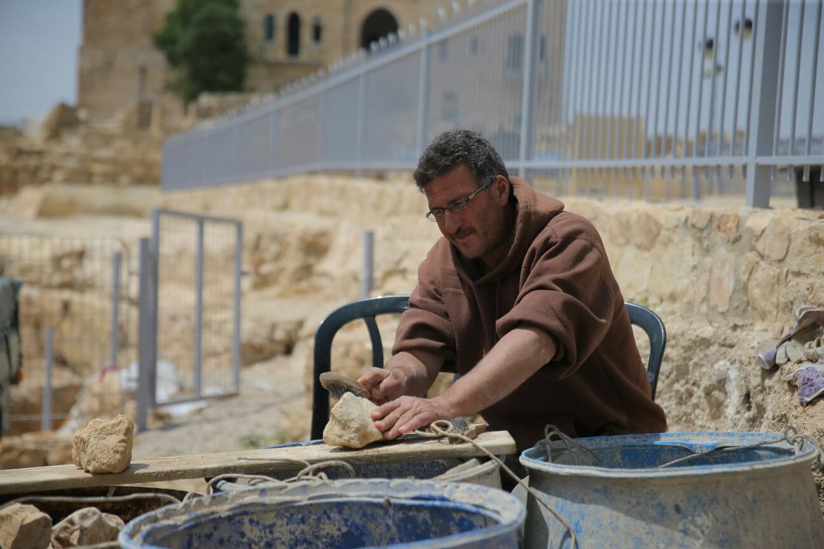 סיור מיוחד בקבר שמואל הנביא • צפו