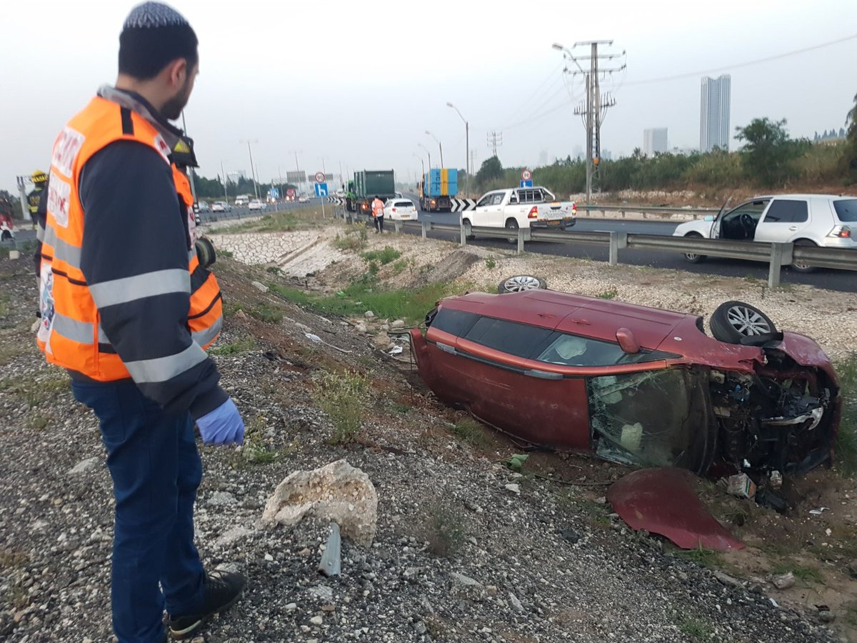 טרגדיה בכביש 4: בחורי ישיבה מגור נפגעו בתאונה מחרידה