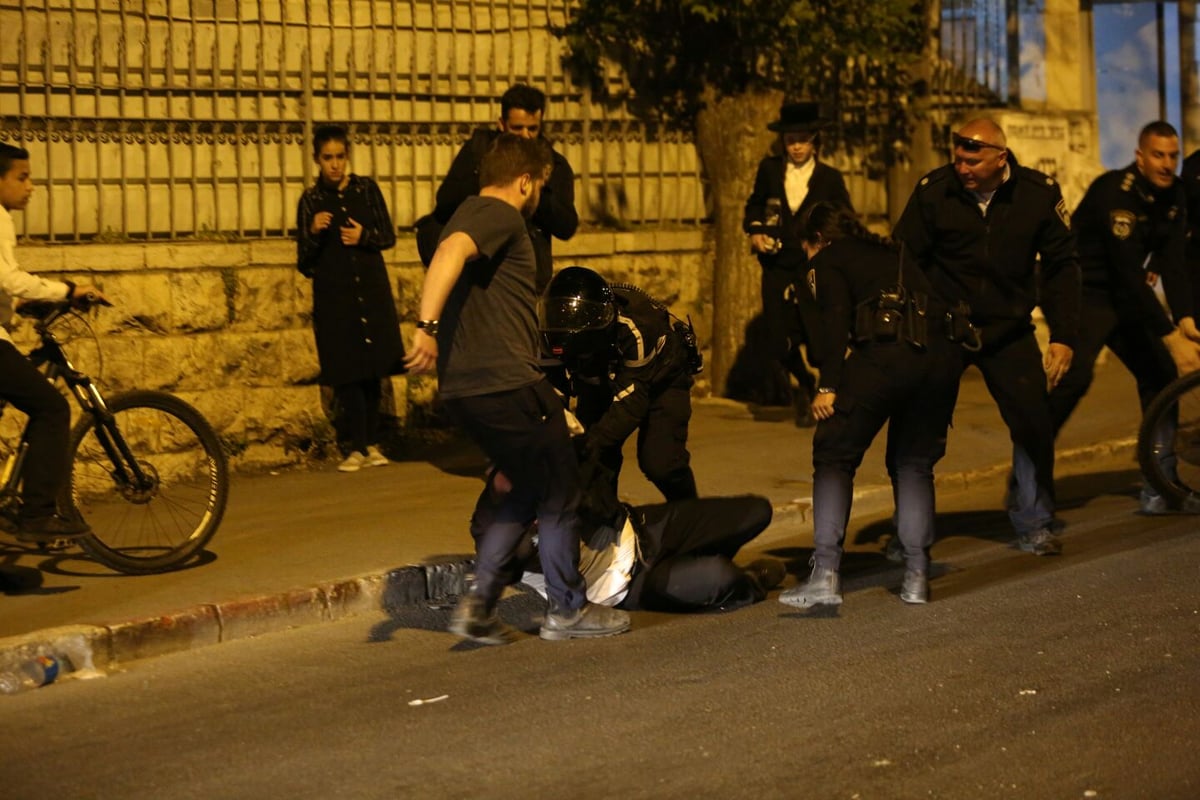 מפגינים חרדים ניסו לחסום את כביש בר לב