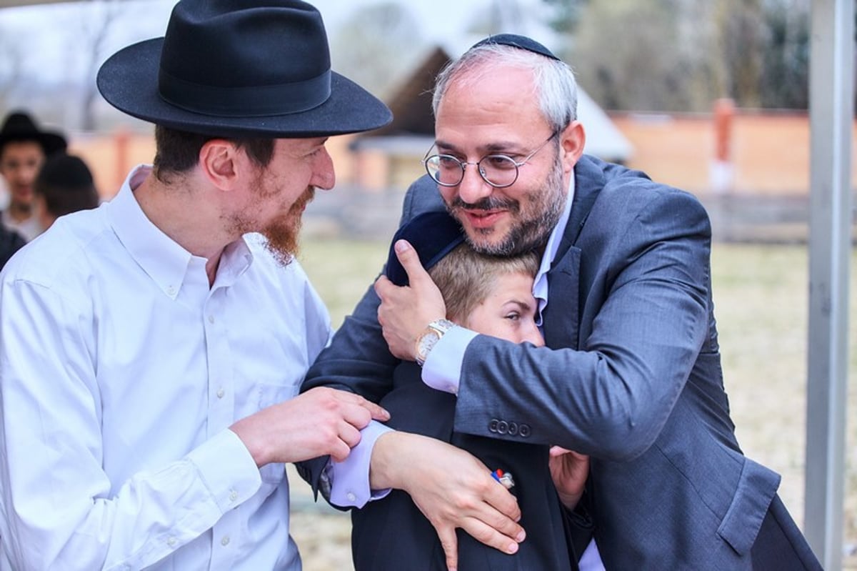 מאות השתטחו בציון הצ"צ והמהר"ש • גלריה