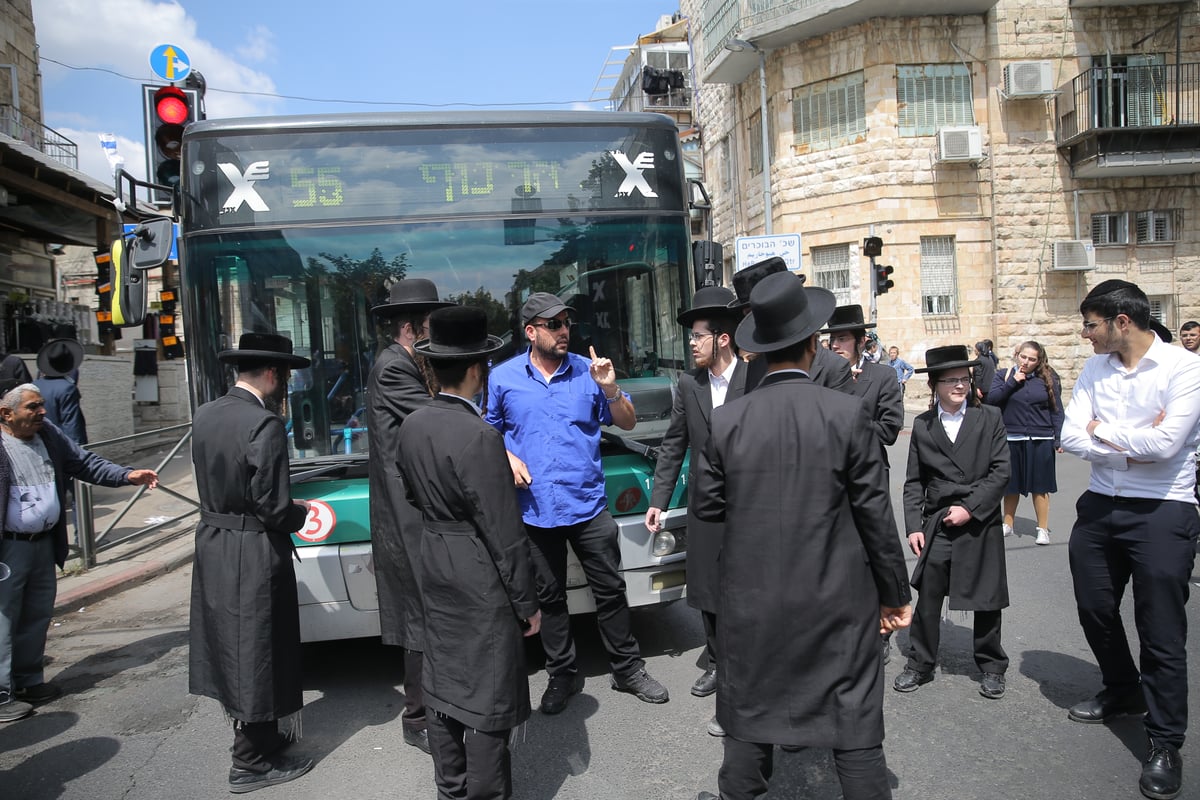 במחאה נגד המעצרים - נעצרו עוד 2 נערים • צפו