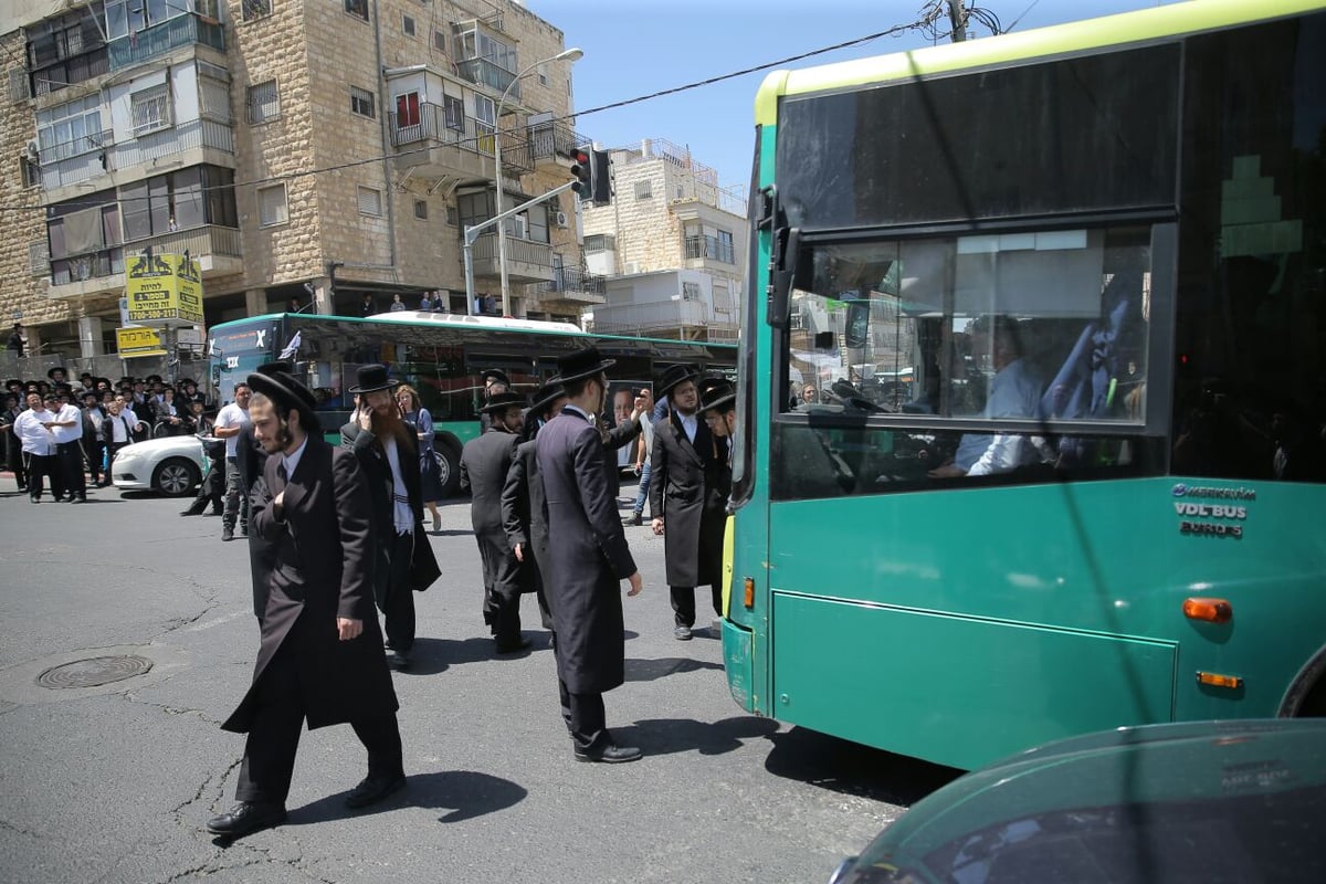 בגלל מעצר הנערה: הפגנות בבית שמש ובירושלים