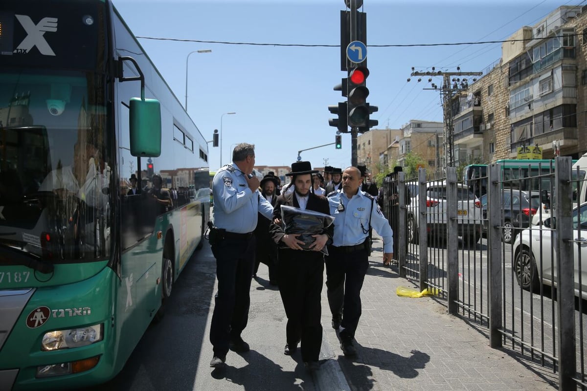 בגלל מעצר הנערה: הפגנות בבית שמש ובירושלים