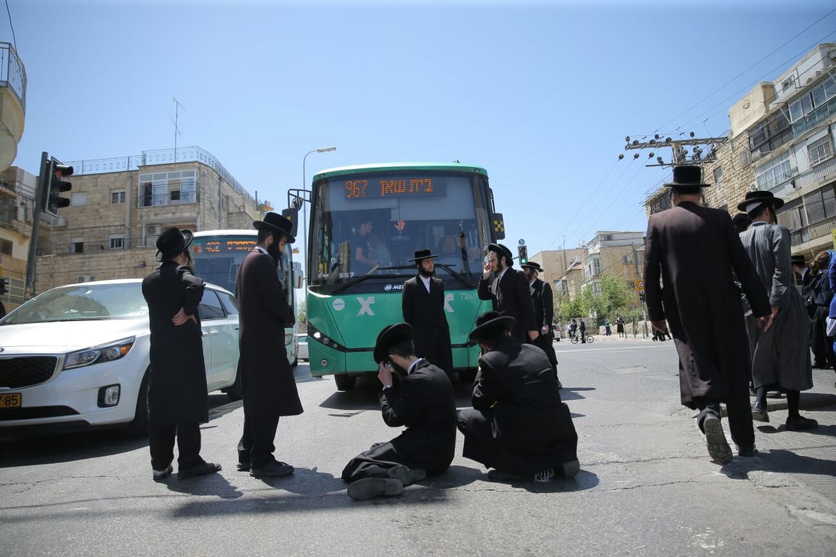 בגלל מעצר הנערה: הפגנות בבית שמש ובירושלים