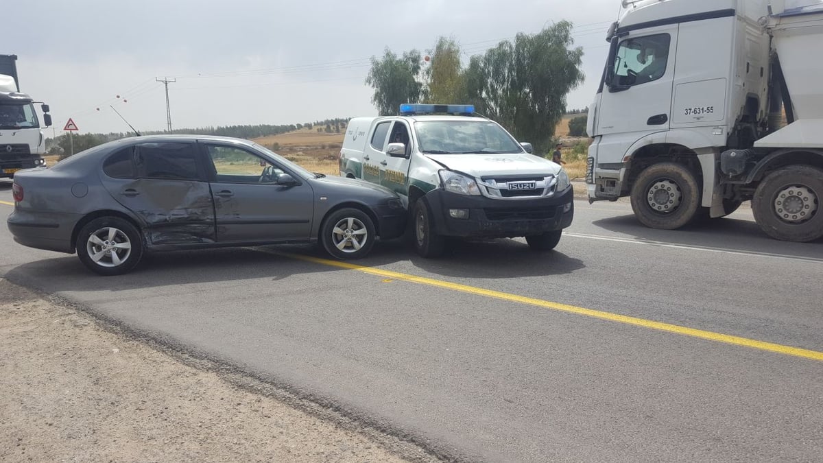 ניסה להבריח שב"חים וניגח ניידת משטרה