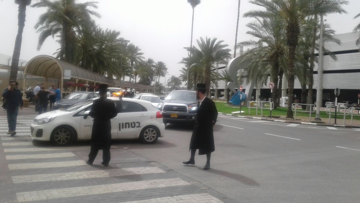 האדמו"ר מבעלזא המריא; הנכד יערוך טיש בשבת