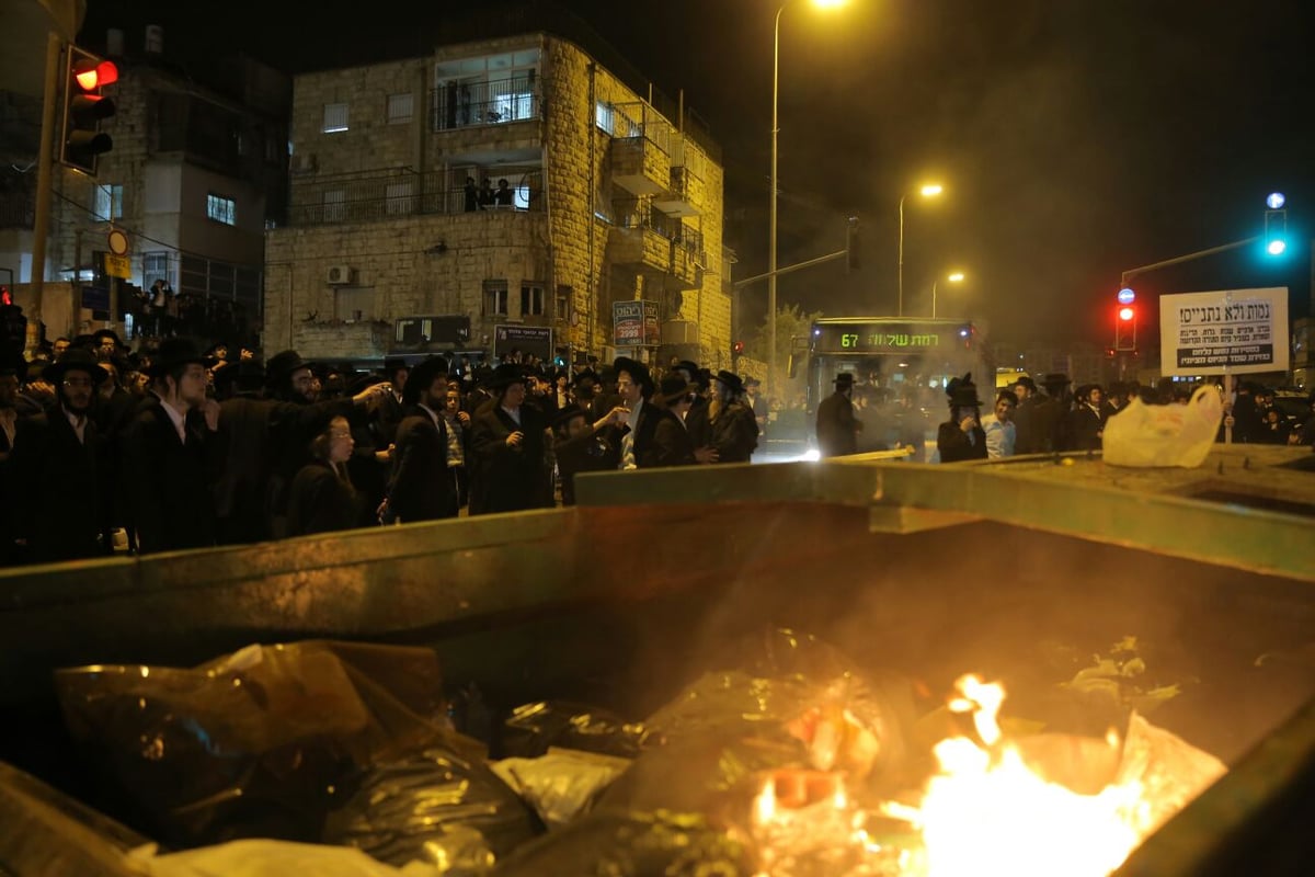 מאות הפגינו בירושלים על "גיוס בנות" • תיעוד