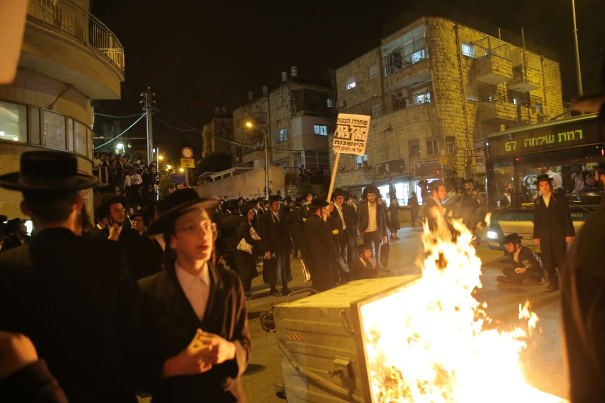 מאות הפגינו בירושלים על "גיוס בנות" • תיעוד