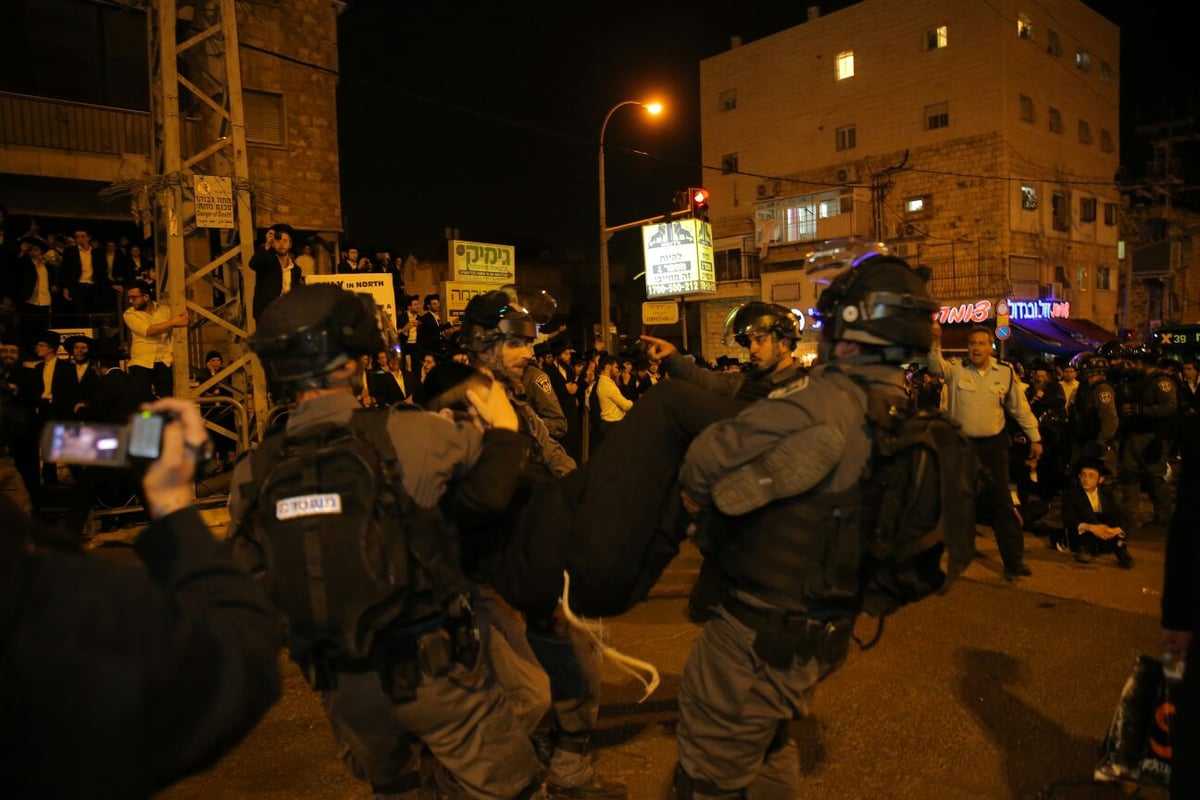 מאות הפגינו בירושלים על "גיוס בנות" • תיעוד