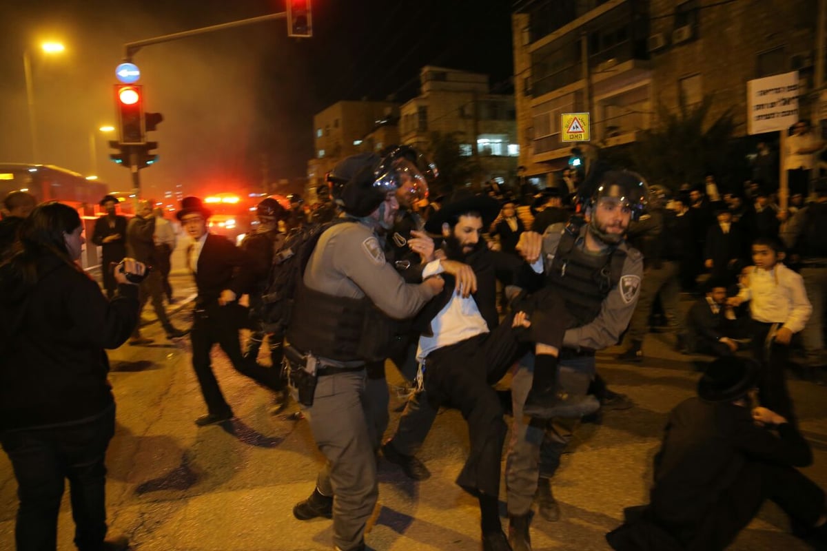 מאות הפגינו בירושלים על "גיוס בנות" • תיעוד