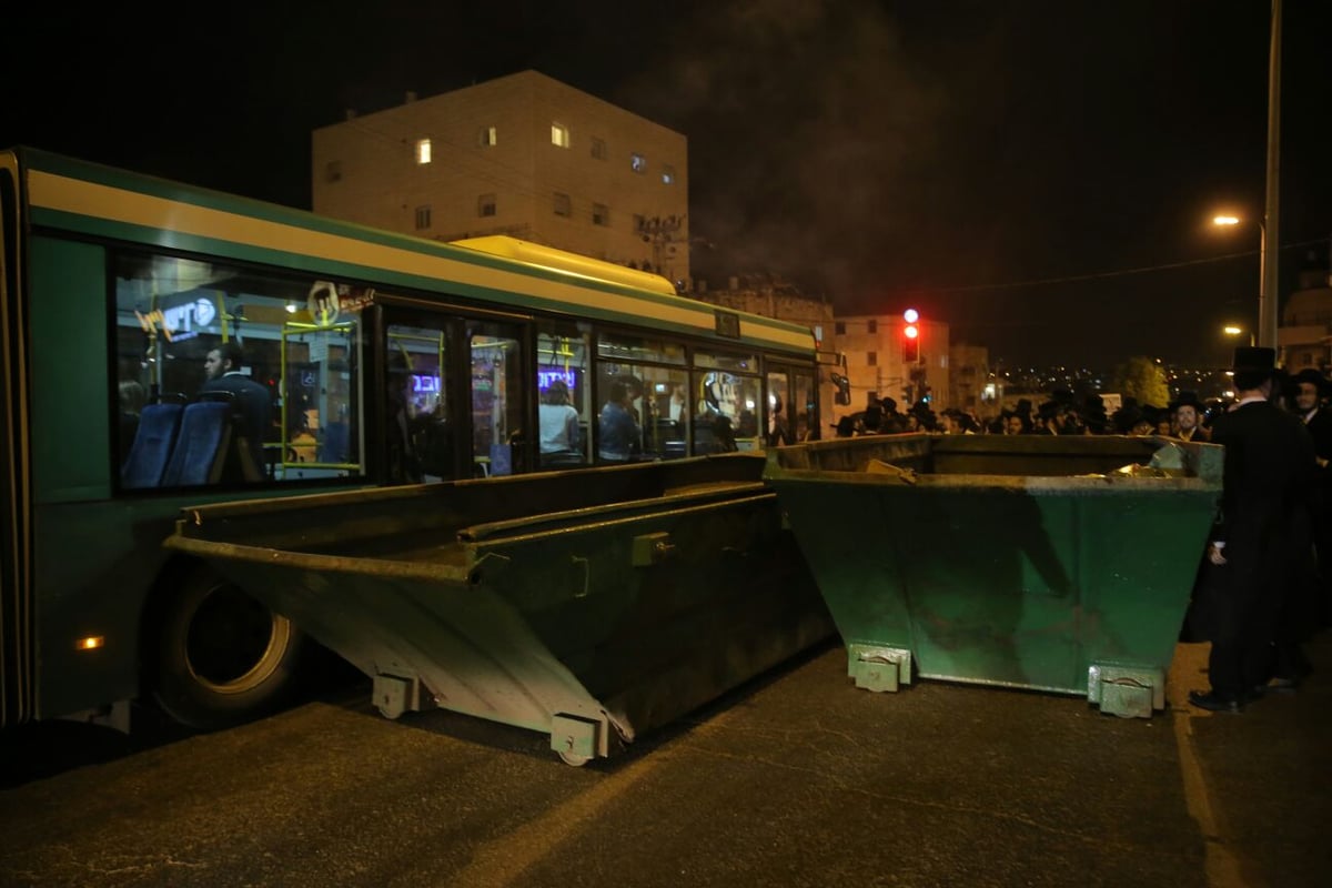 מאות הפגינו בירושלים על "גיוס בנות" • תיעוד