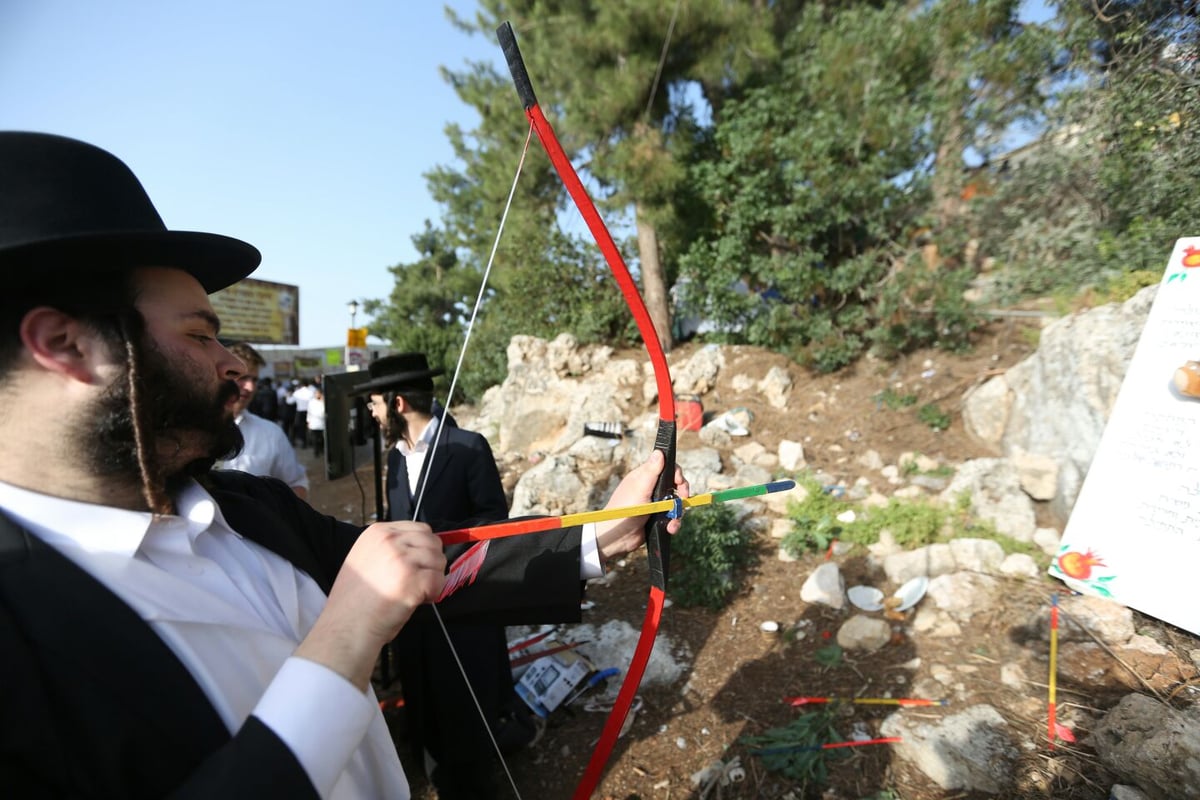 מנהג "חץ וקשת" למהדרין במירון • גלריה