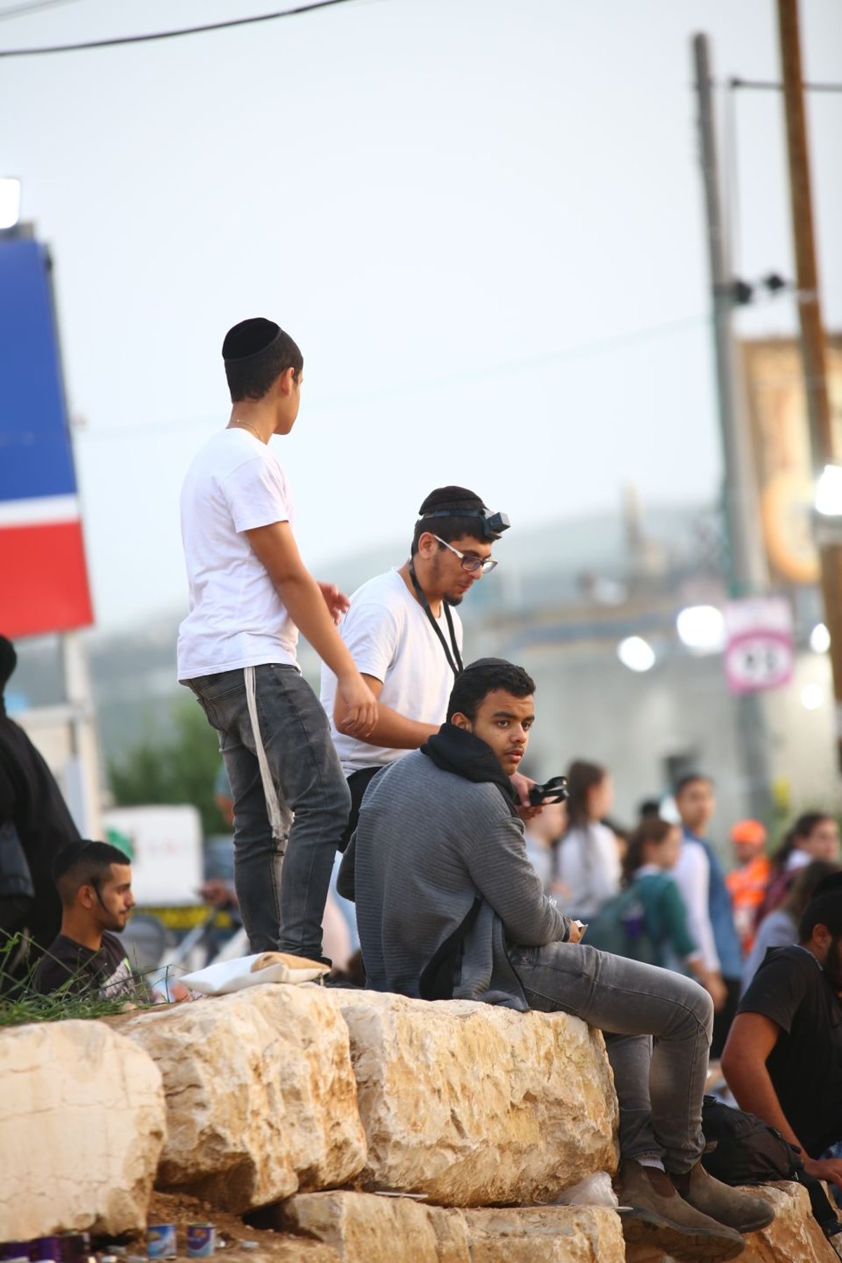 בוקר אחד, מירון אחת, 19 תמונות • גלריה