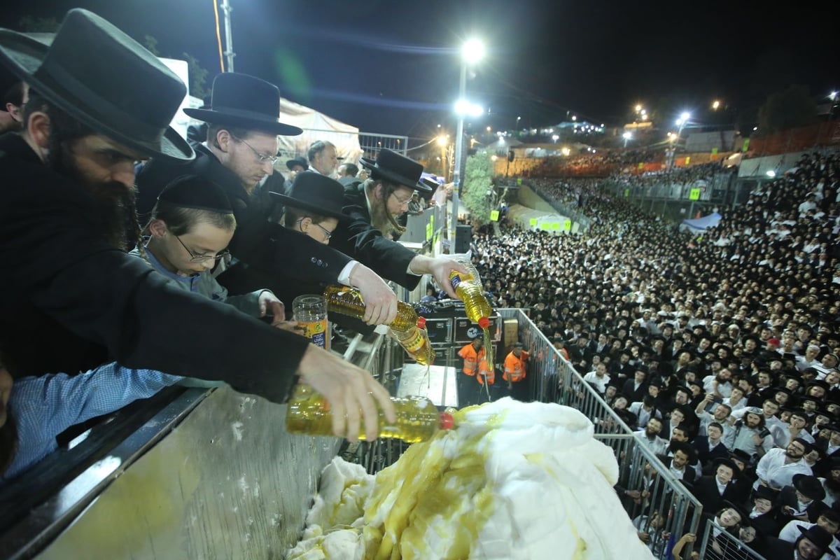 ההדלקה המרכזית של חסידות קרלין במירון • גלריה