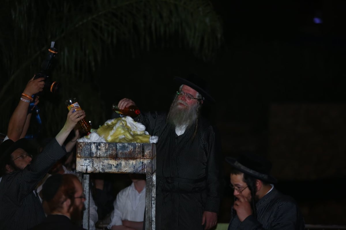 ערב לפני: ההדלקה של מפיקי מדורת תולדות אהרן