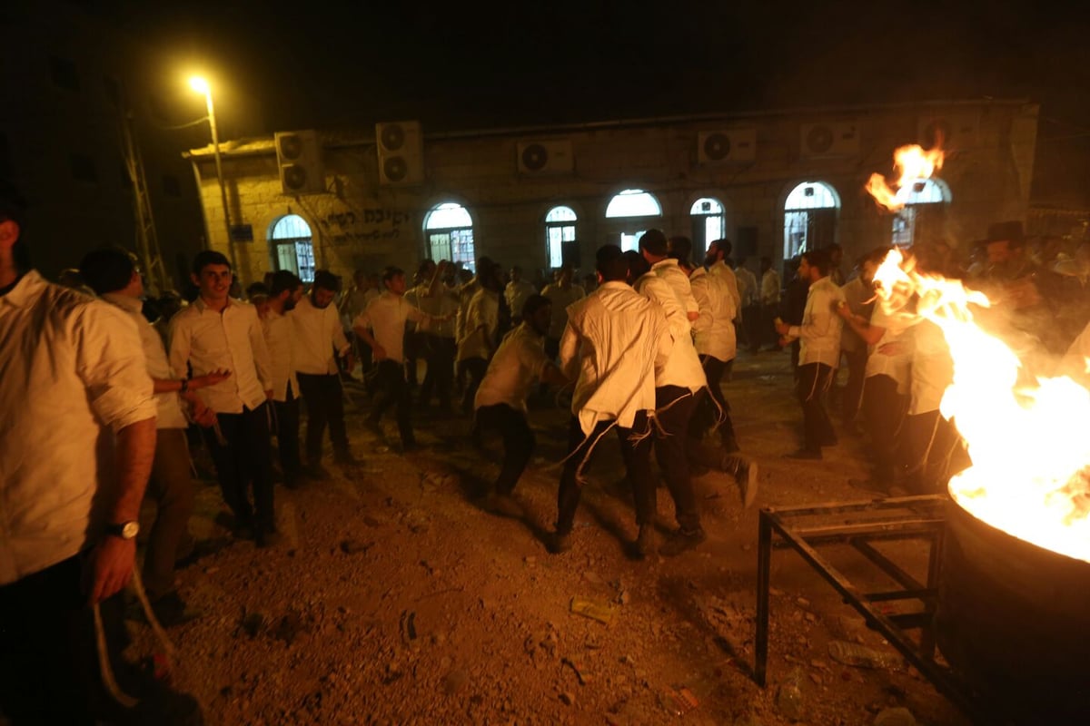 גלריה: המדורה של תלמידי ישיבת רש"י