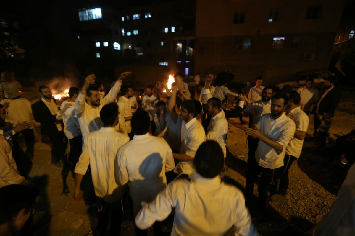 גלריה: המדורה של תלמידי ישיבת רש"י