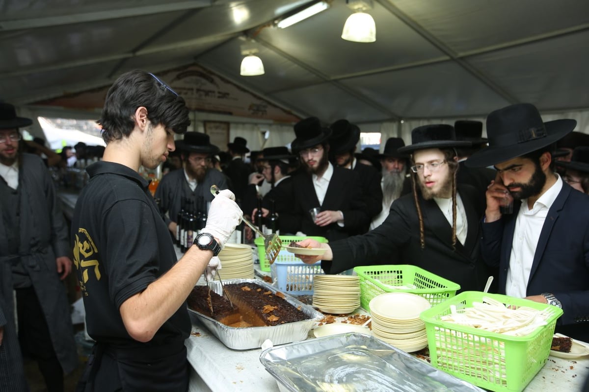 שמולי הרשקופ, כיכר השבת