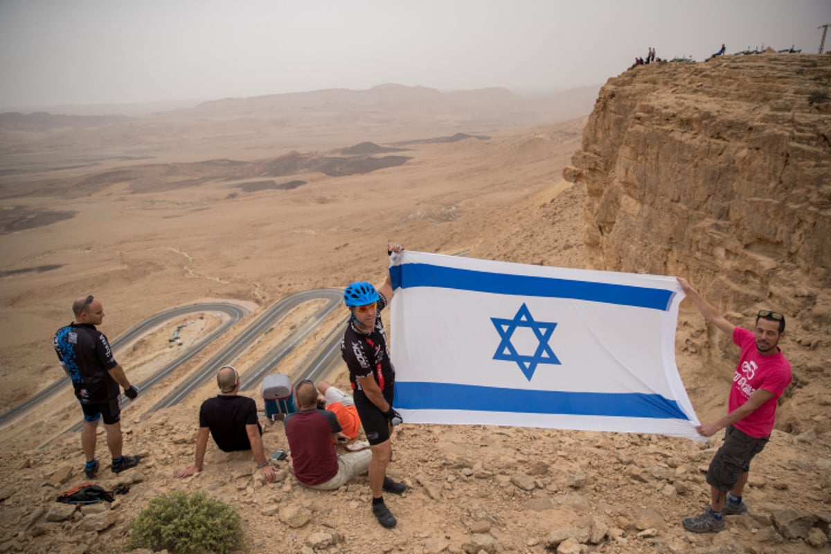 מירוץ הג'ירו ד'איטליה במכתש רמון • גלריה