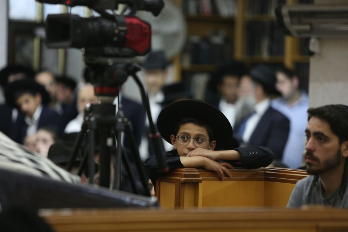 צפו: תושבי הר נוף  זכרו את המיליונר החרדי