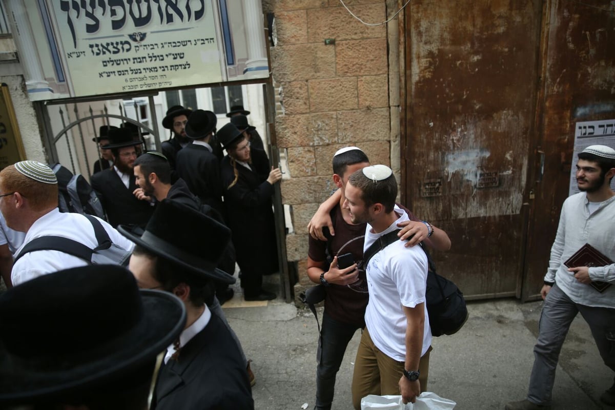 "יום ירושלים" ב... מאה שערים • תיעוד