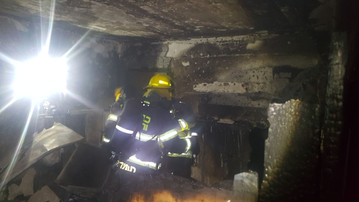 פתח תקווה: שריפה פרצה במטבח בית כנסת • צפו