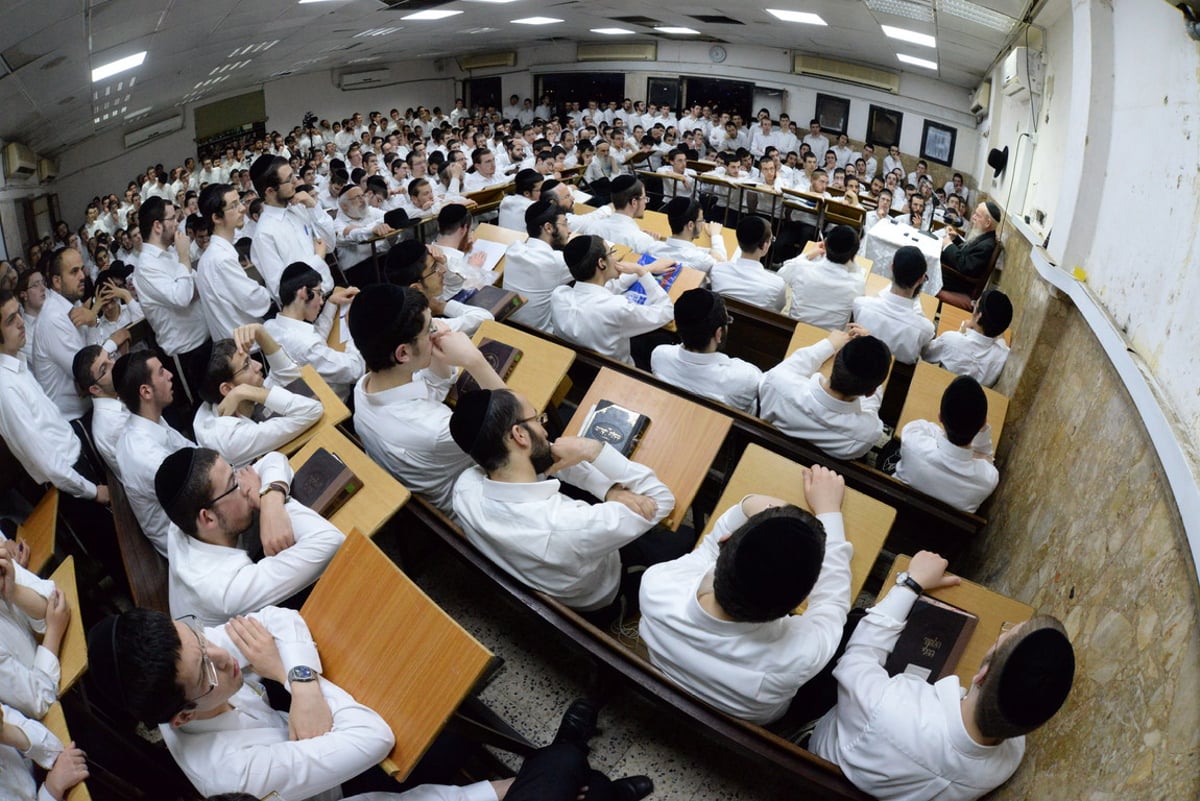 מתן תורה: ראש הישיבה במסע חיזוק בהיכלי התורה • תיעוד