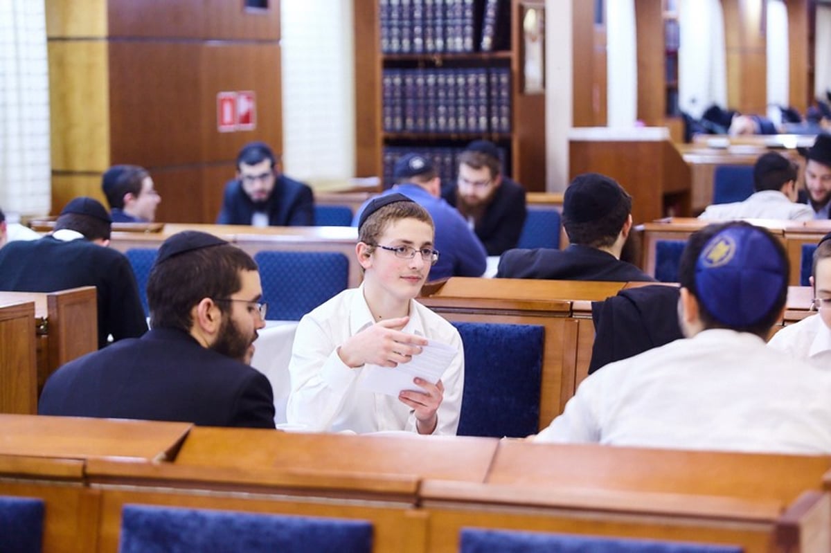 חדש במוסקבה: "שעת ישיבה" ללימוד משותף של 3 שעות