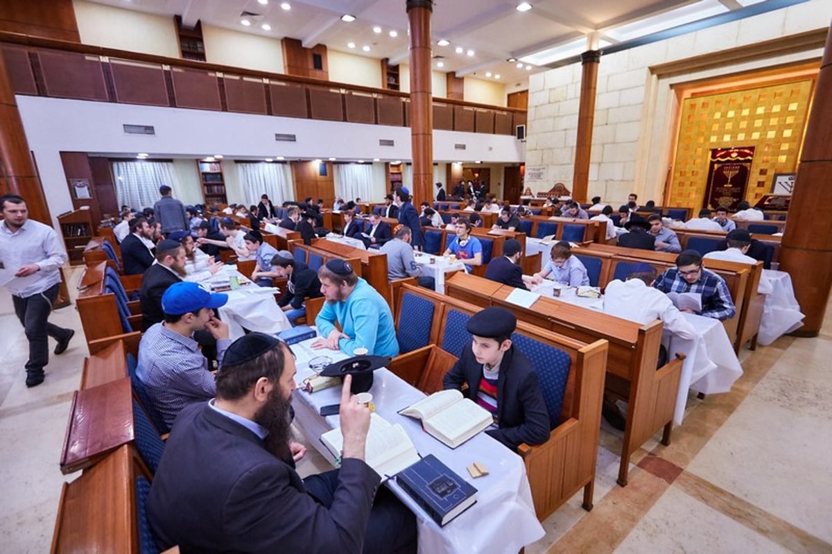 חדש במוסקבה: "שעת ישיבה" ללימוד משותף של 3 שעות