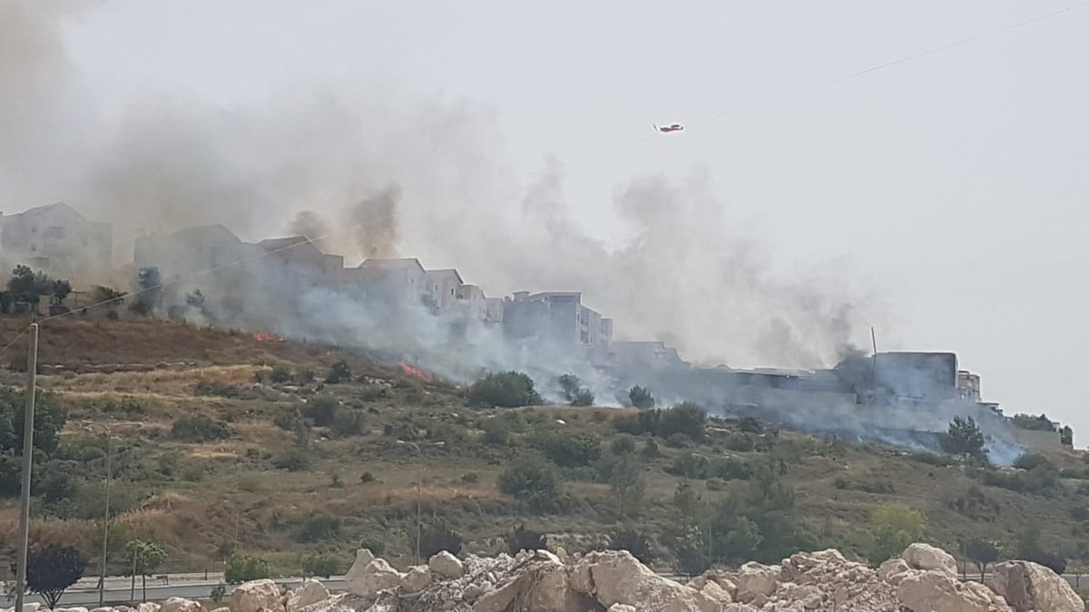 שריפת ענק בבית שמש; בית כנסת עלה בלהבות