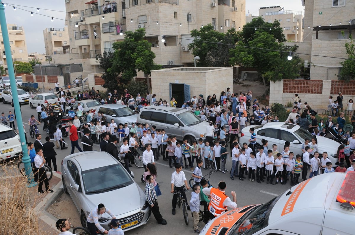 אלעד חגגה בהכנסת ס"ת לע"נ רחל אוחנה ע"ה • תיעוד