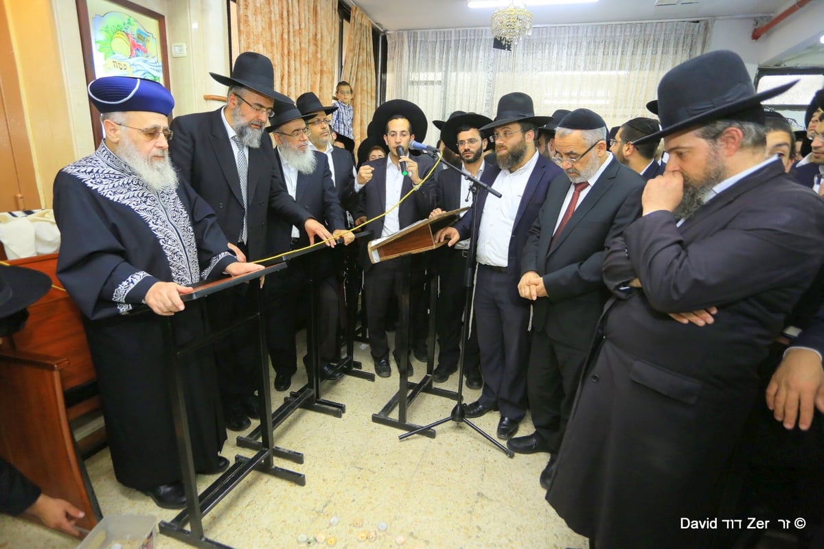 אלפים אחרי מיטת הגאון רבי יעקב כוחי זצ"ל