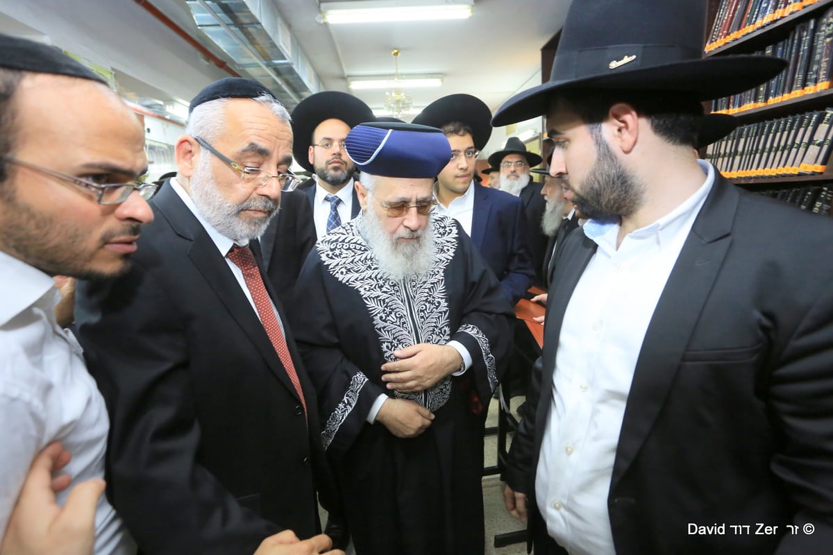 אלפים אחרי מיטת הגאון רבי יעקב כוחי זצ"ל