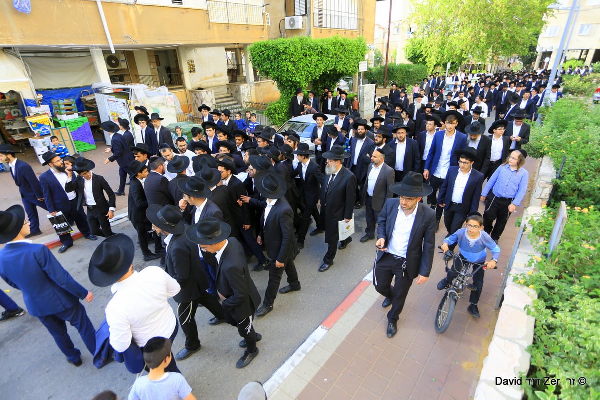 אלפים אחרי מיטת הגאון רבי יעקב כוחי זצ"ל