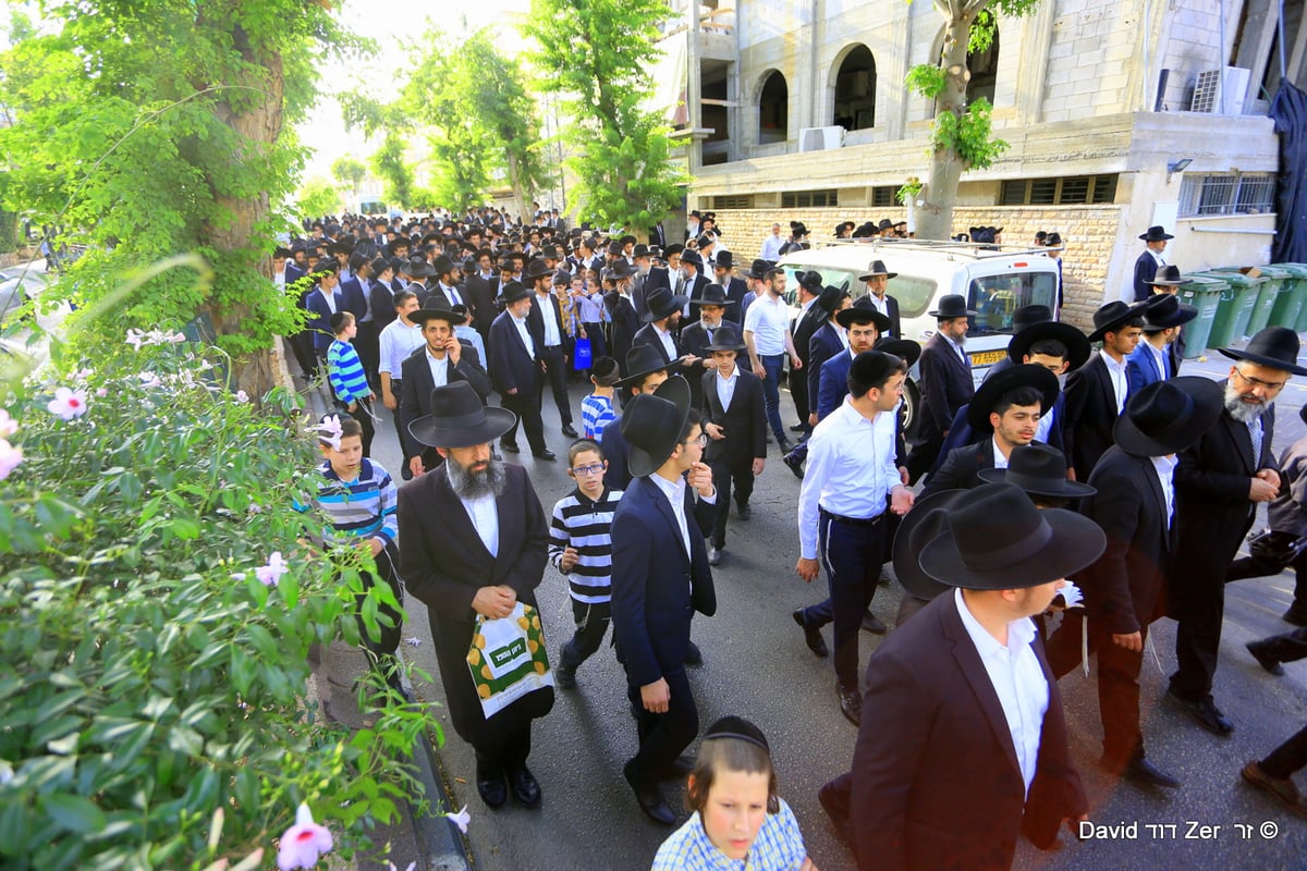 אלפים אחרי מיטת הגאון רבי יעקב כוחי זצ"ל