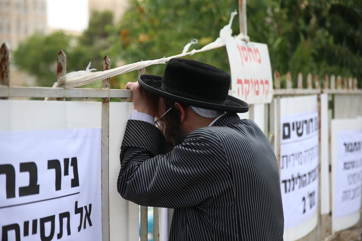 הקיצונים צעקו: "אל תגנבו מאיתנו את השכונה"