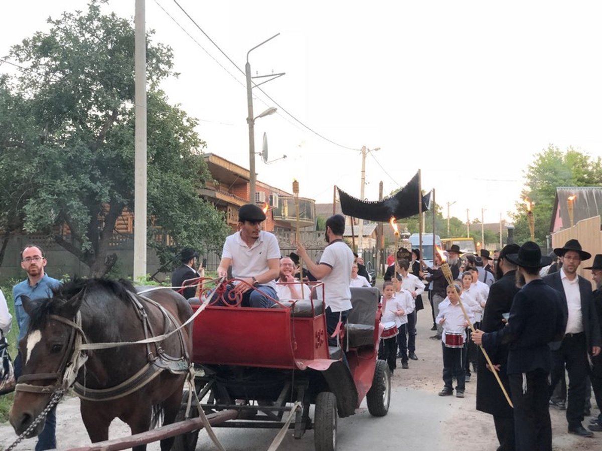 הכנסת ספר תורה לביהכנ"ס בז'יטומיר • גלריה