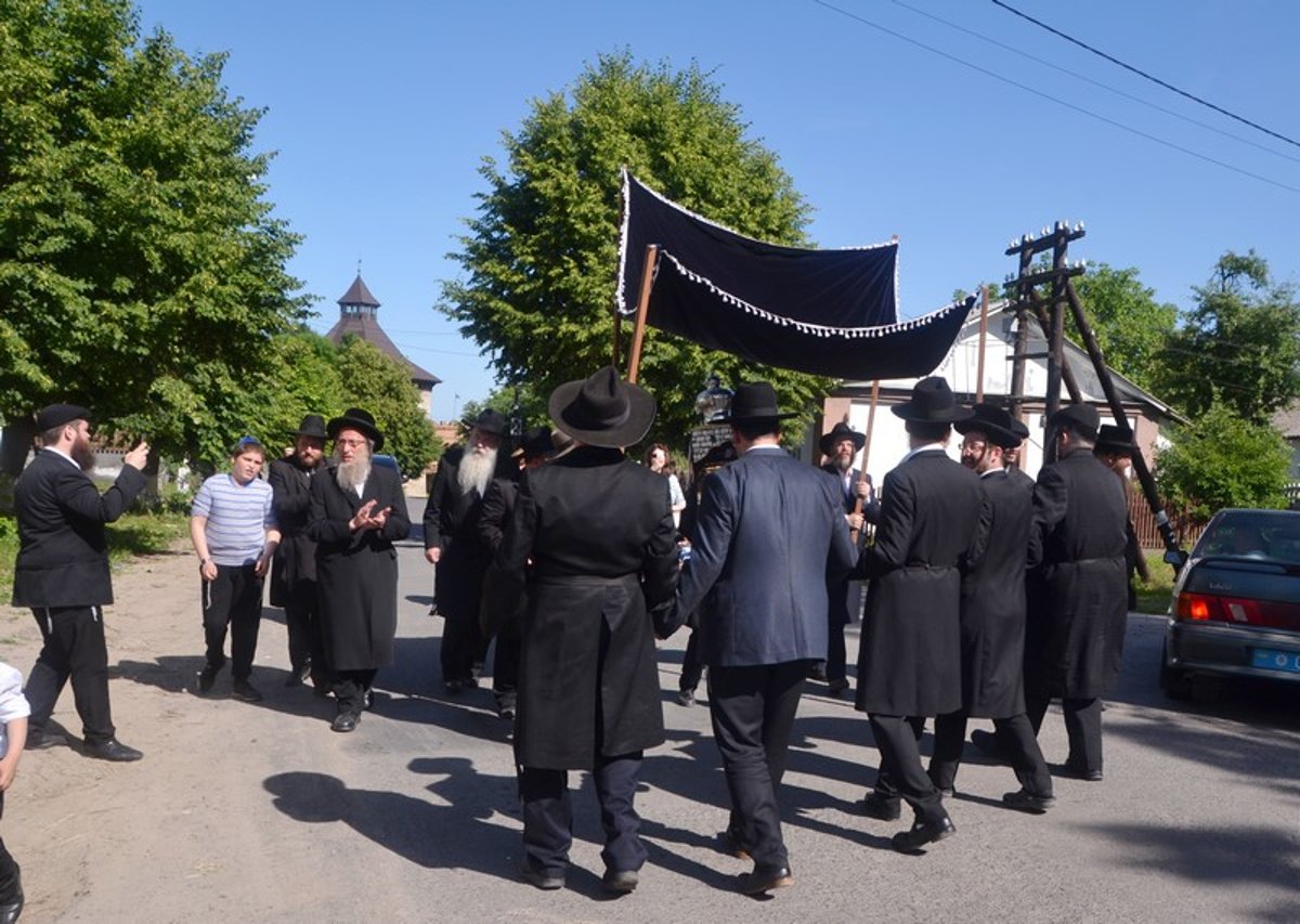 הכנסת ספר תורה לביהכנ"ס בז'יטומיר • גלריה