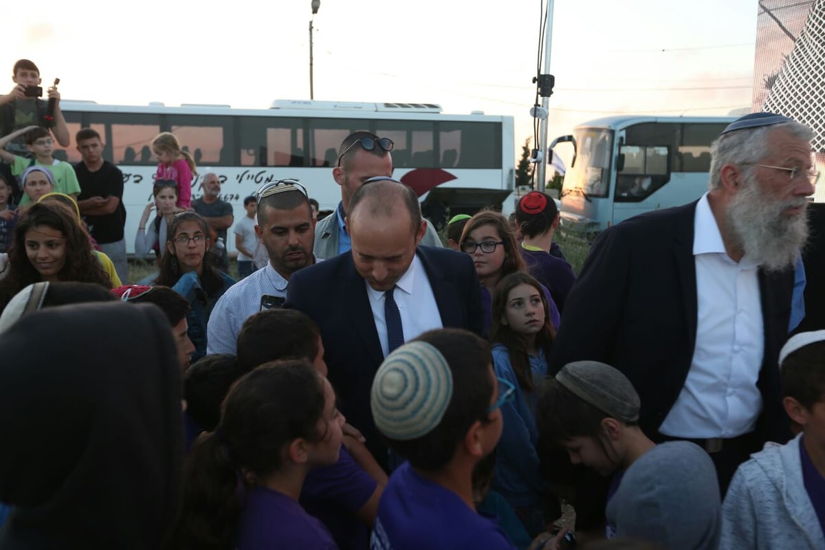 לקראת הריסת הבתים: עצרת מחאה ב'נתיב האבות'