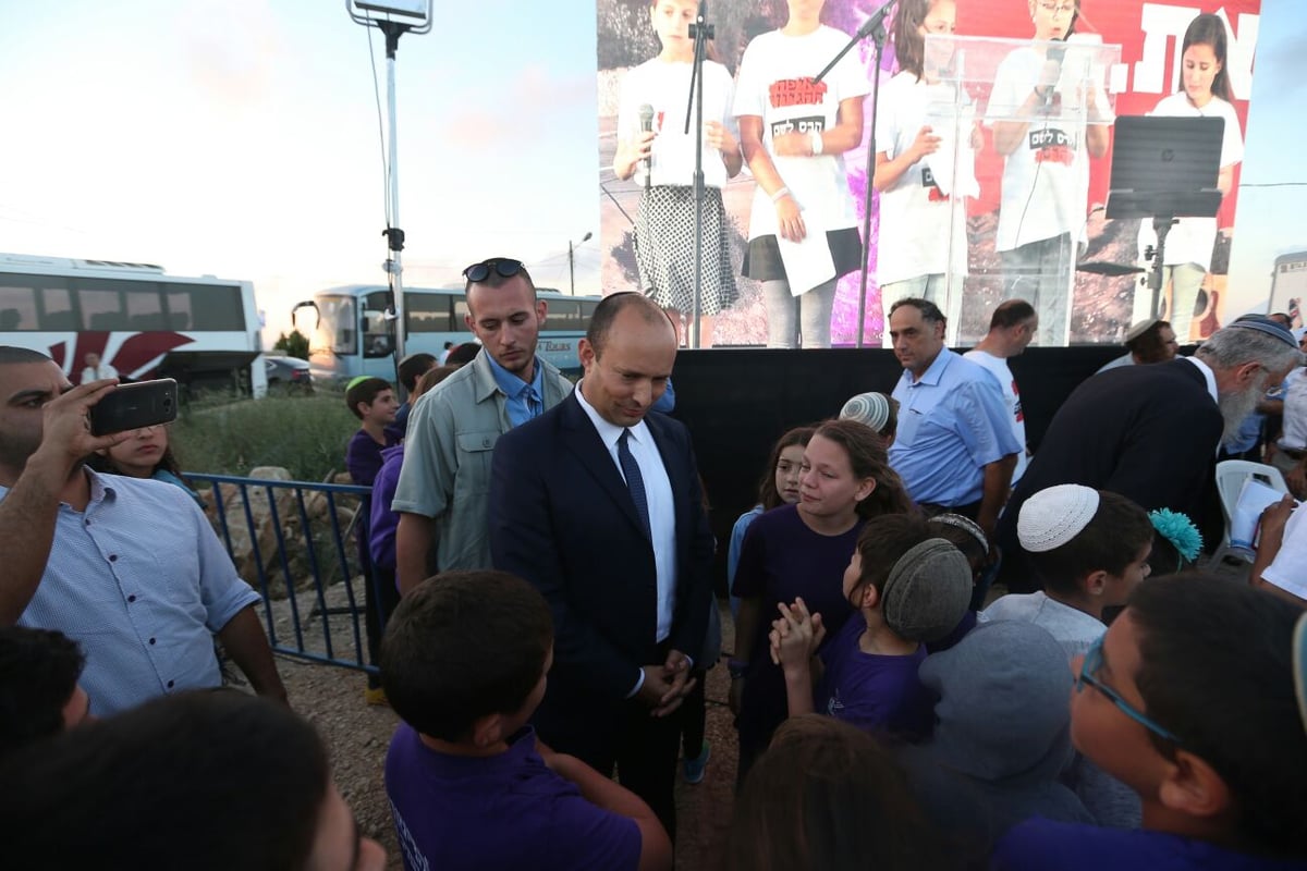 לקראת הריסת הבתים: עצרת מחאה ב'נתיב האבות'