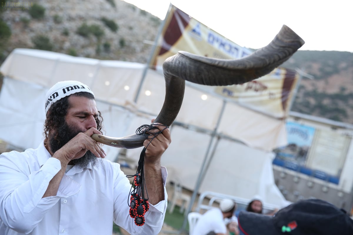 הילולת רבי יונתן בן עוזיאל בעמוקה • צפו