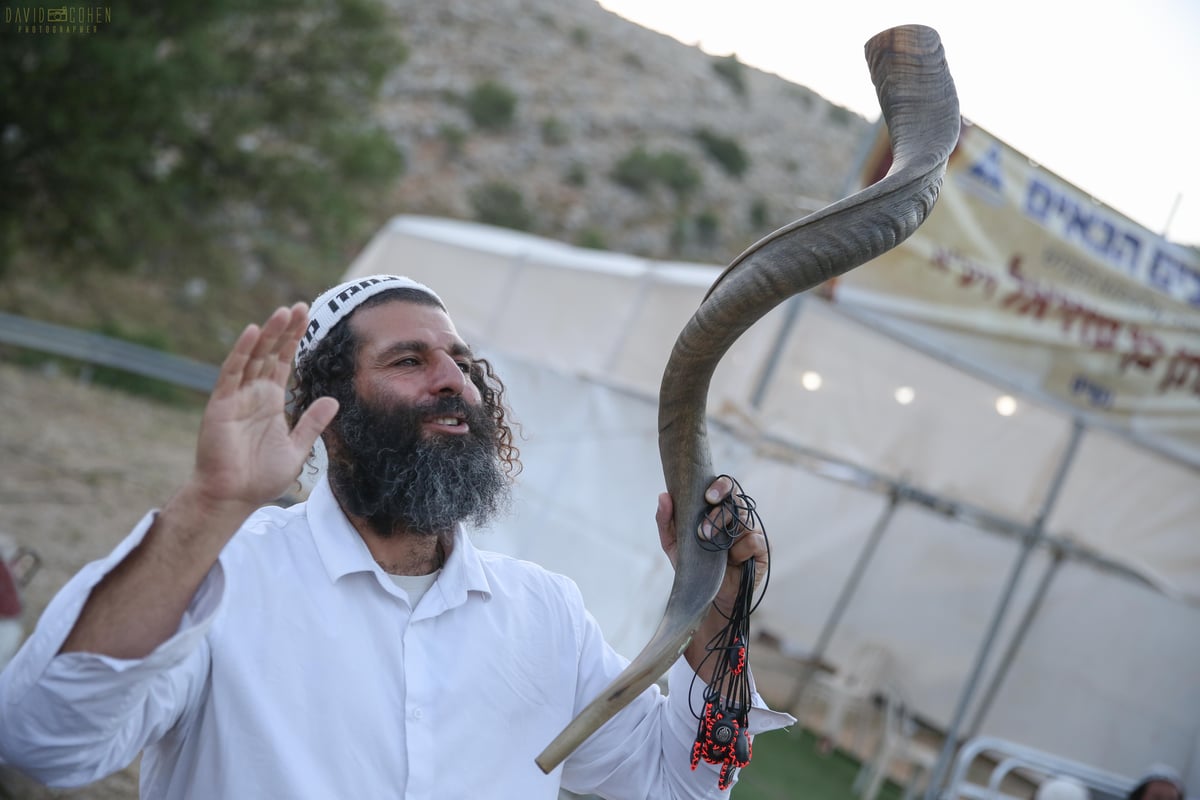 הילולת רבי יונתן בן עוזיאל בעמוקה • צפו