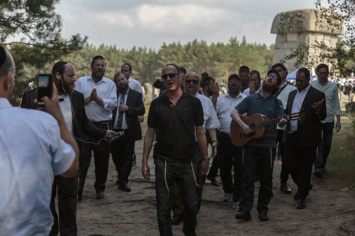 מסע הרגש והאמונה של "קול חי" בפולין • גלריה