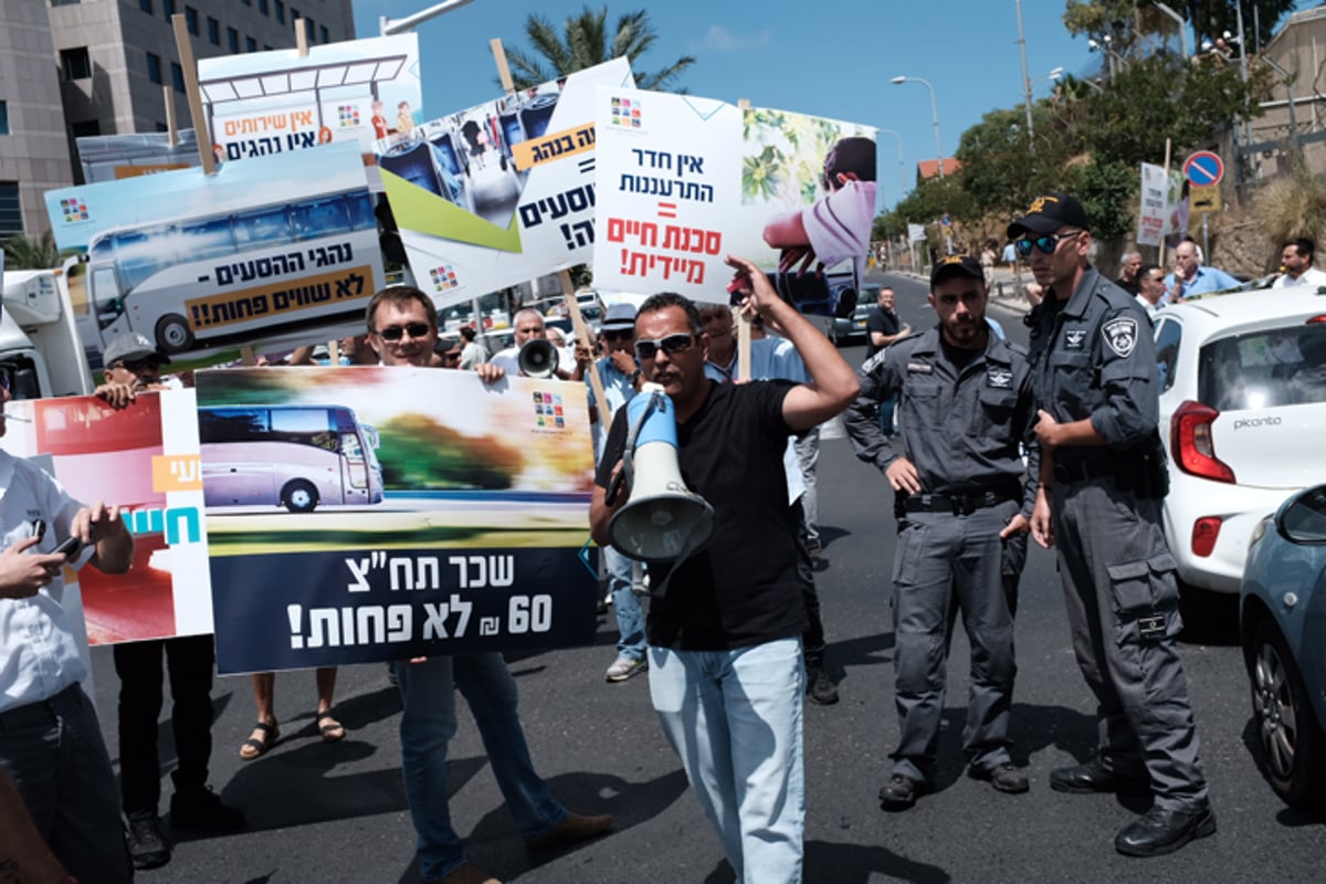 נהגי האוטובוסים הפגינו על האלימות נגדם