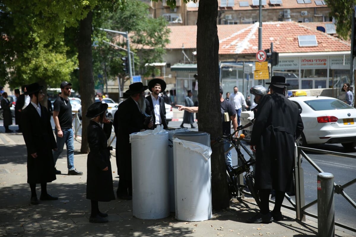 שגרה בגאולה: קצינים סיירו בשכונה והותקפו • צפו