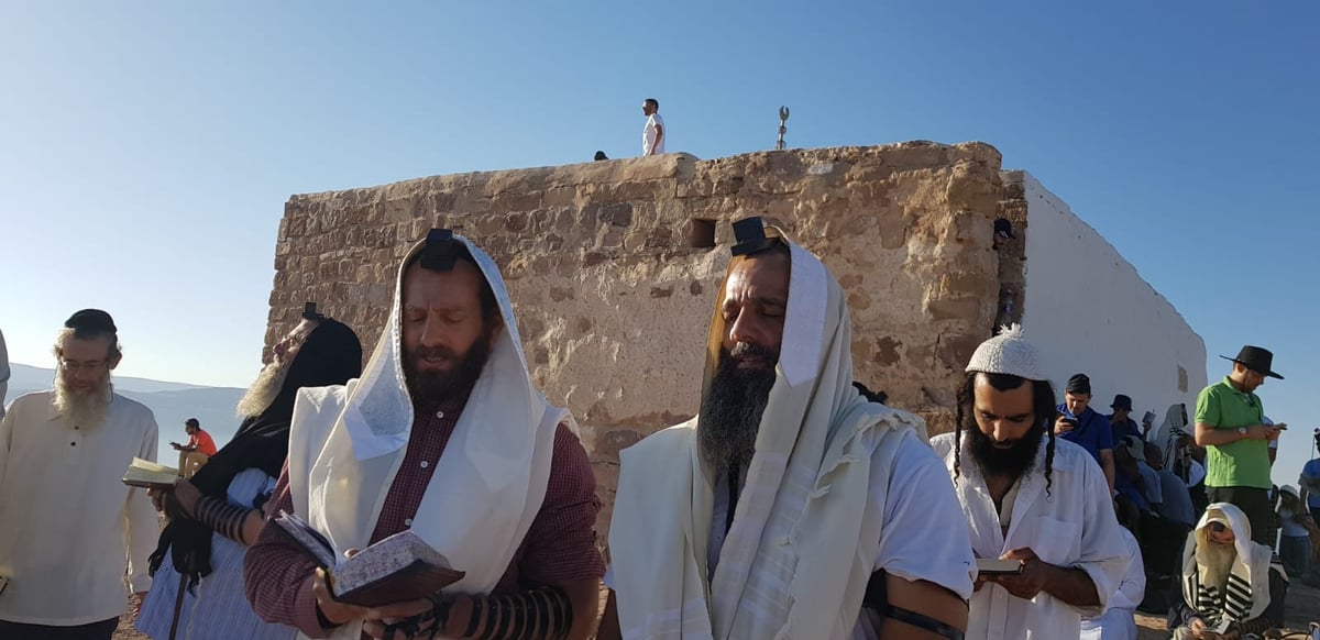 תיעוד: חרדים מחופשים לערבים בלב ירדן