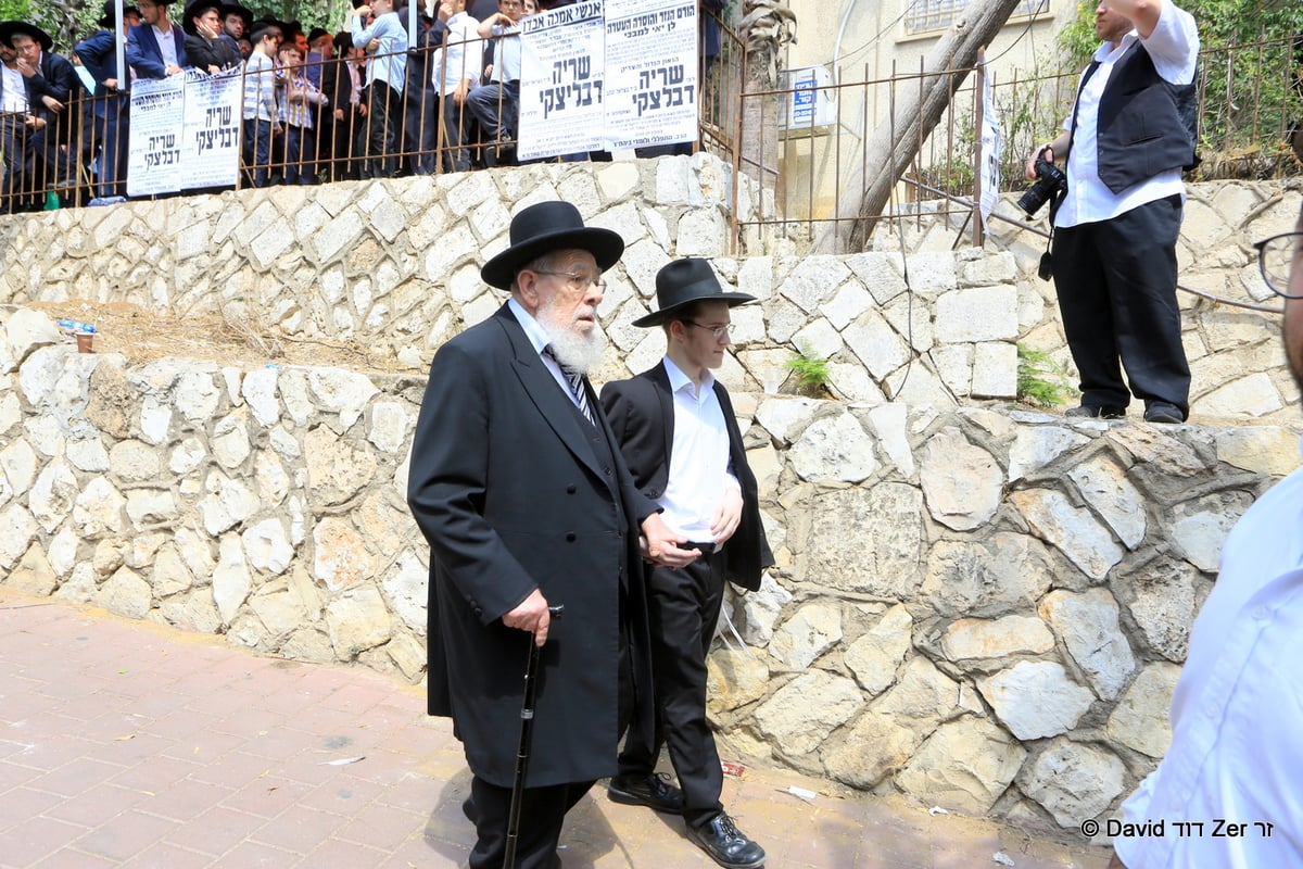 בני ברק נפרדה מהמקובל רבי  שריה דבליצקי זצ"ל