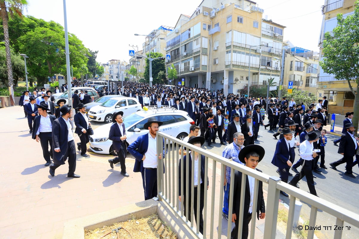 בני ברק נפרדה מהמקובל רבי  שריה דבליצקי זצ"ל