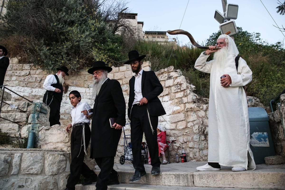 וידאו ותמונות: הילולת האר"י בצפת • צפו