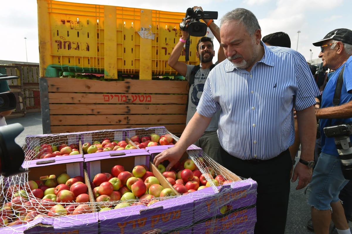 ליברמן: אם השקט יימשך, מעבר כרם שלום ייפתח